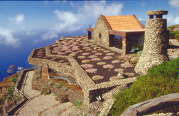 Sehenswürdigkeit,  Restaurant Mirador de la Peña auf El Hierro